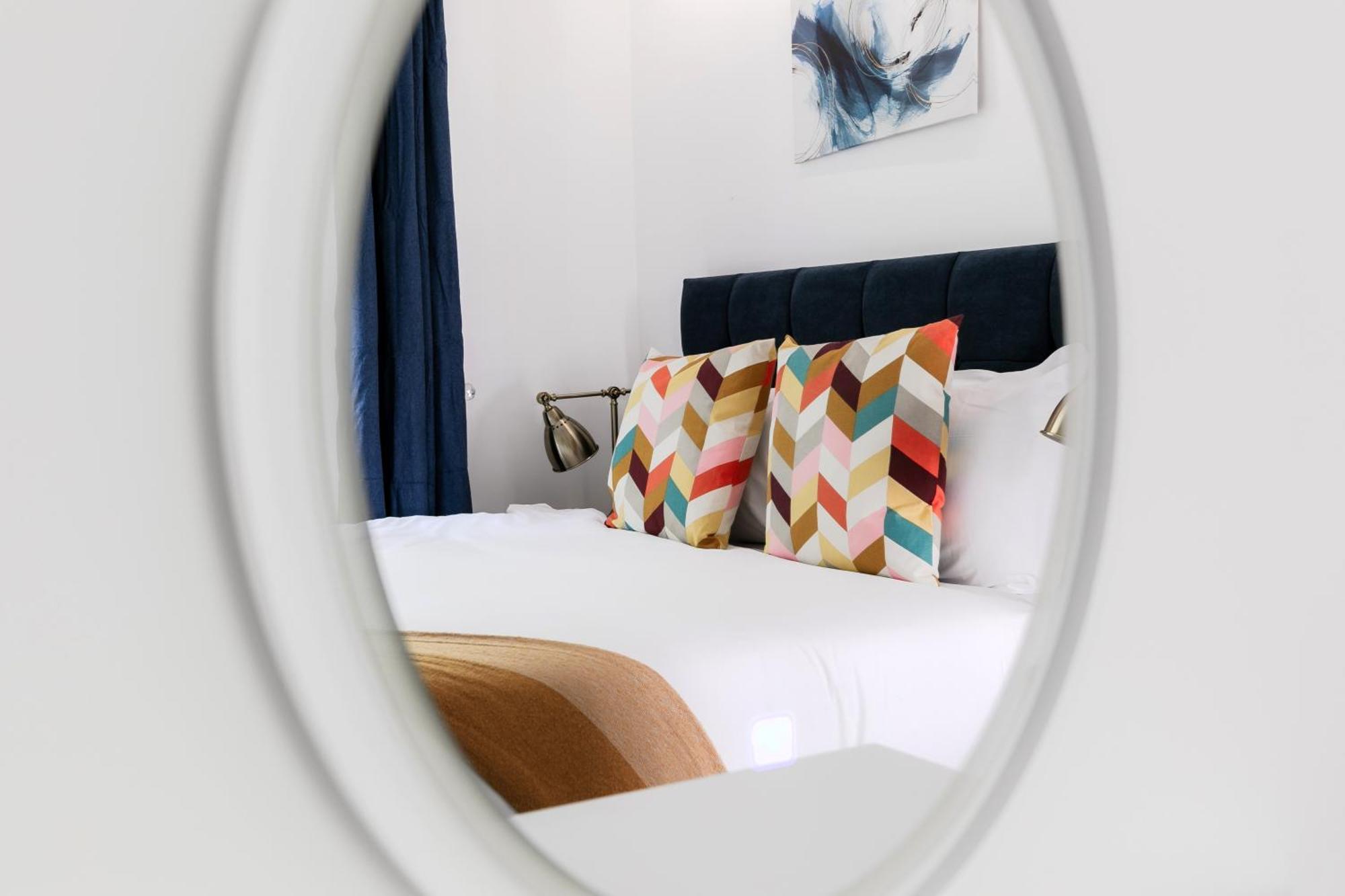 Comfortable Apartments Near Harrods Londyn Zewnętrze zdjęcie